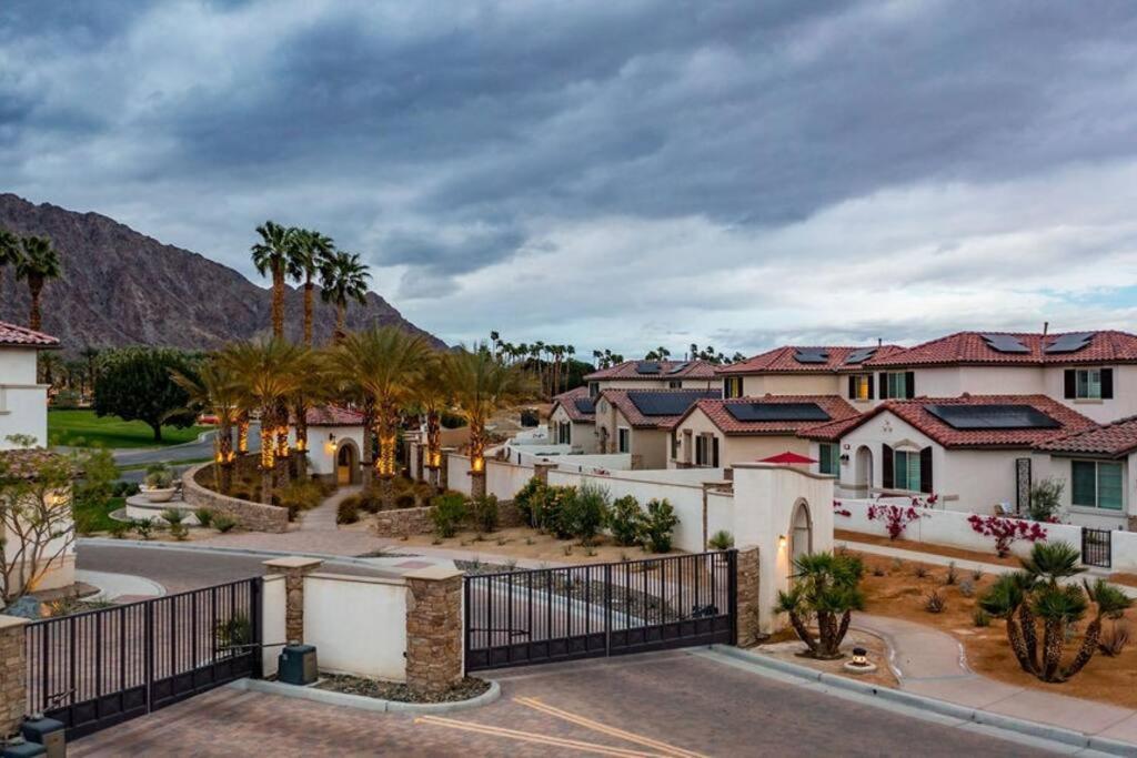 Near Coachella And Stagecoach Palm Springs , Pga Resort Villa ,Golf, Community Pool, Gym La Quinta Exterior photo