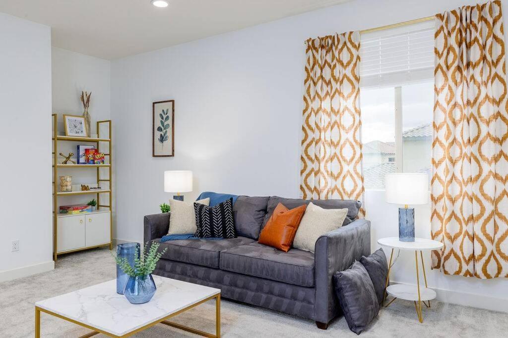 Near Coachella And Stagecoach Palm Springs , Pga Resort Villa ,Golf, Community Pool, Gym La Quinta Exterior photo