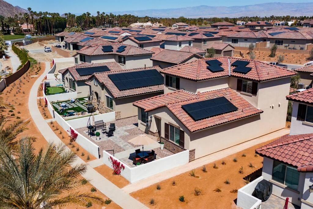 Near Coachella And Stagecoach Palm Springs , Pga Resort Villa ,Golf, Community Pool, Gym La Quinta Exterior photo